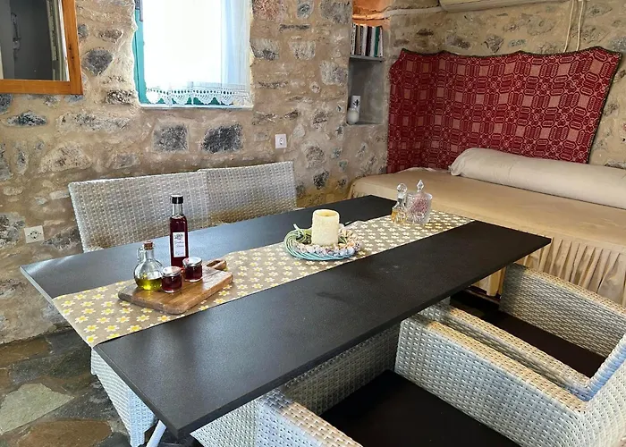 Guesthousekamara 招待所 莫奈姆瓦夏