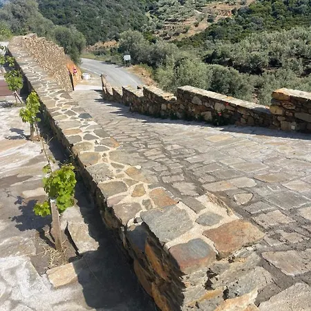 Guesthousekamara Vendégház 4*