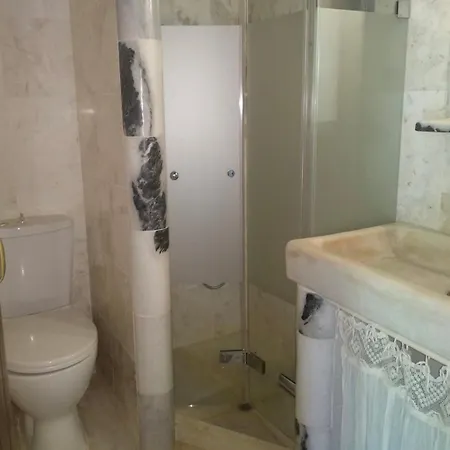Guesthousekamara *