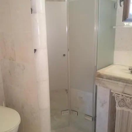Guesthousekamara *