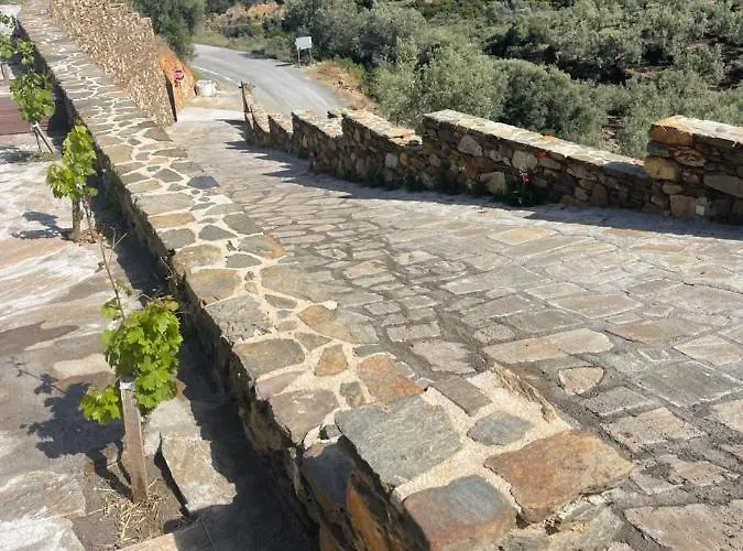 Guesthousekamara بيت ضيافة 4*